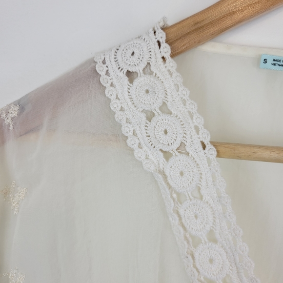 MAURICES | Creamy White Embroidered Blouse Size Small - Picture 5 of 7